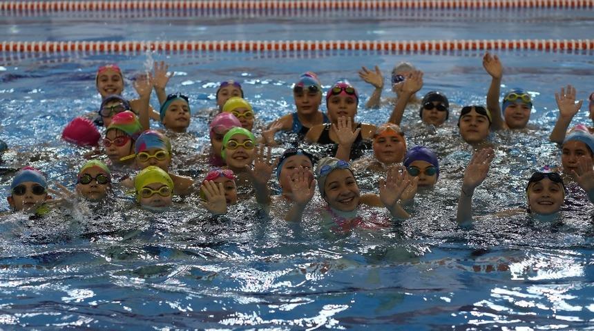 B&uuml;y&uuml;kşehir y&uuml;zme kurs kayıtları başlıyor