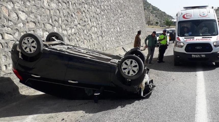 Adıyaman&rsquo;da otomobil takla attı: 2 Yaralı