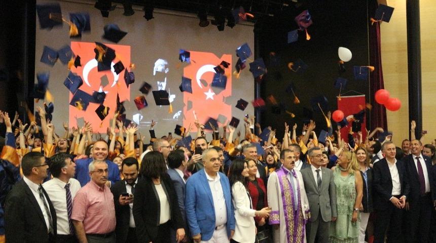 Marmaris Turizm Meslek Yüksekokulu’nda mezuniyet coşkusu