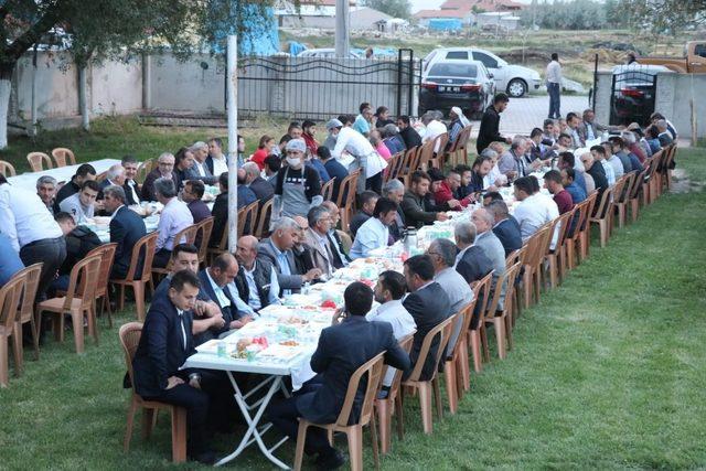 Çiftçiler ve protokol iftarda bir araya geldi