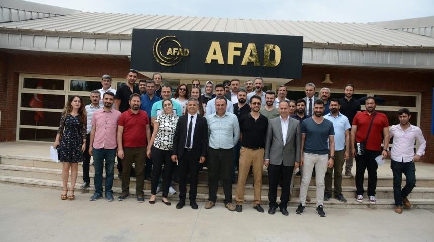 Diyarbakır&rsquo;da &ouml;ğretmenler, arama-kurtarma eğitimlerini tamamlandı