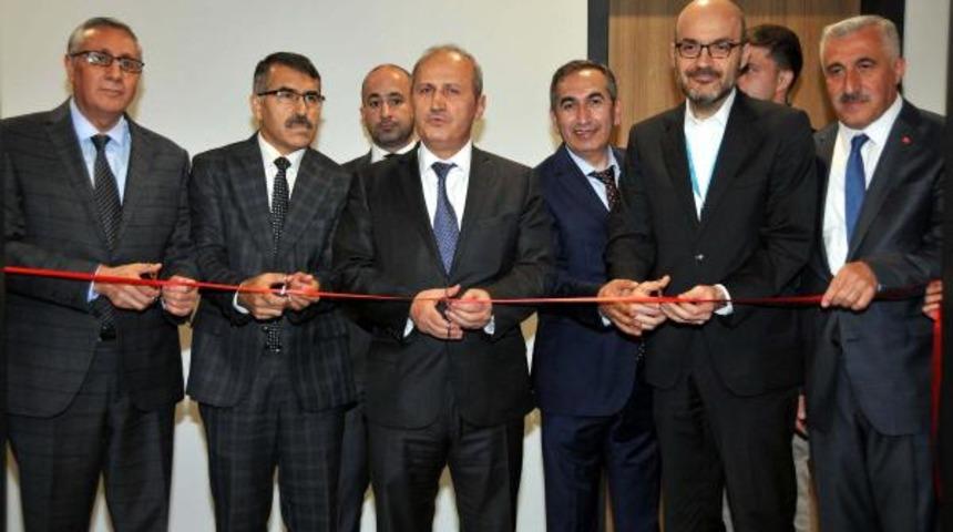 Bakan Turhan: Halkalı-İstanbul Havalimanı raylı sistem altyapısını kuruyoruz
