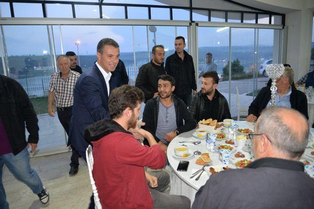 Başkan Yardımcısı Gürses, minibüsçülerle iftarda buluştu