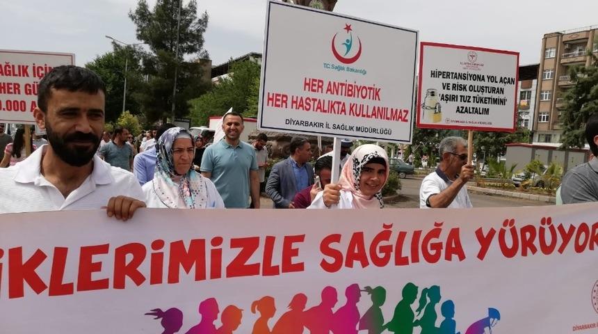 Bismil&rsquo;de &rsquo;Sevdiklerimizle sağlığa y&uuml;r&uuml;yoruz&rsquo; y&uuml;r&uuml;y&uuml;ş&uuml;