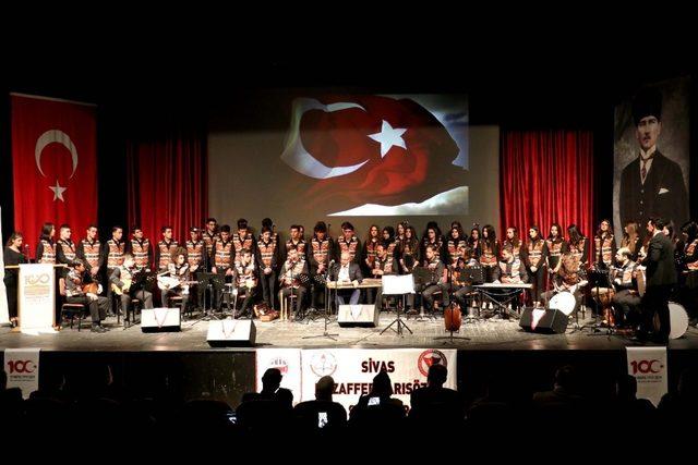 Dünyaca ünlü kanun virtüözü Sivas’ta konser verdi