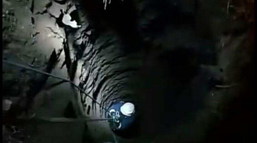 Van’da 25 metrelik kuyuya düşen yavru keçiyi itfaiye kurtardı