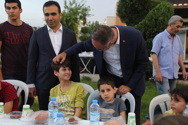 Kuş, yetim ve öksüz çocuklarla iftarda bir araya geldi