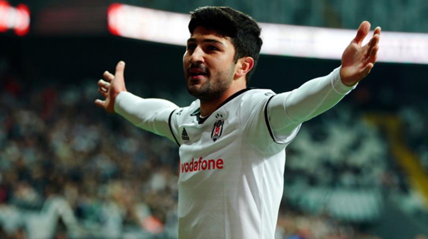 Beşiktaş'ta G&uuml;ven Yal&ccedil;ın, 36 dakikada 22 forveti ge&ccedil;ti