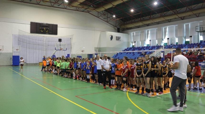 Marmaris’te “Mini Voleybol Şenliği” yapıldı