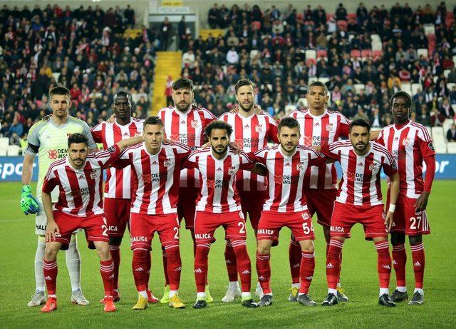 Sivasspor’da 12 futbolcunun sözleşmesi bitiyor