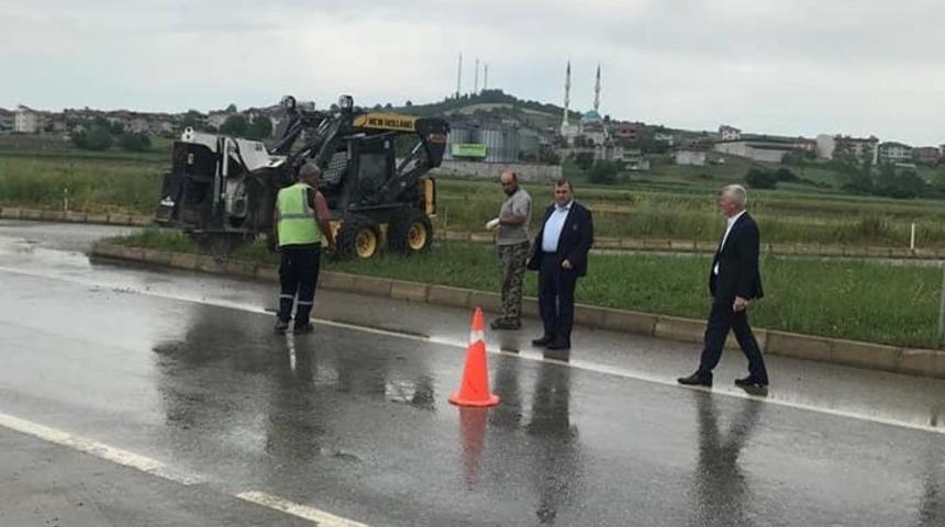 S&uuml;rekli kazaların meydana geldiği kavşağa trafik lambası konulacak
