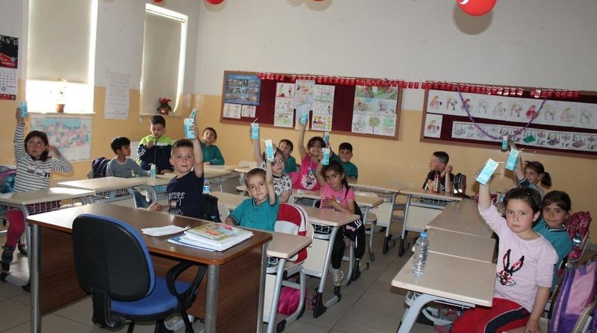 Tosya İlkokulunda D&uuml;nya S&uuml;t G&uuml;n&uuml; kutlandı