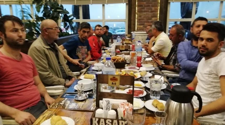 &Ouml;mer Karadeli: &ldquo;&Uuml;lkemizin bulunduğu dar boğazı aşmak i&ccedil;in ekonomik seferberliğin bir ucundan da biz tuttuk&rdquo;