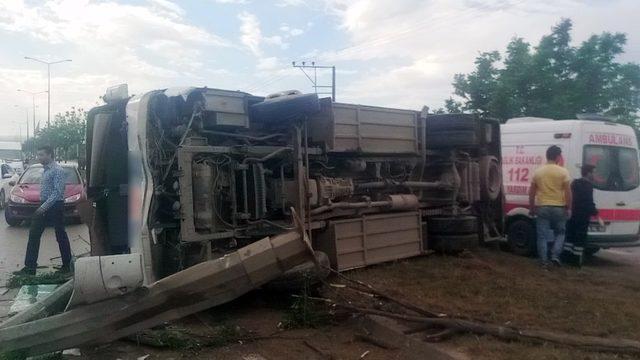 İşçileri taşıyan midibüs kazasında yaralananların isimleri belli oldu