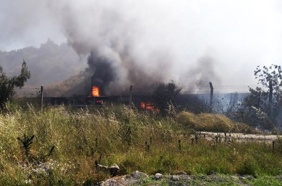 Termik santralin k&ouml;m&uuml;r bandında yangın