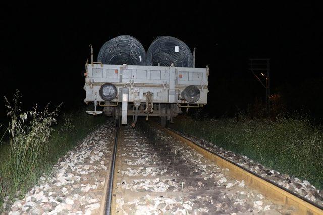 Teravih namazına giderken trenin altında kaldı