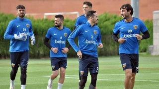 Kayserispor'da Şamil ve Sakıb oynamıyor