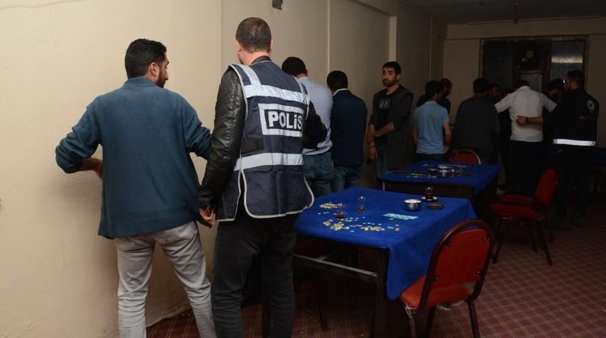 Van&rsquo;da &ldquo;Kumar ve Tombala&rdquo; uygulaması