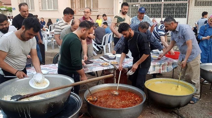 Mahalle halkından &ouml;rnek dayanışma