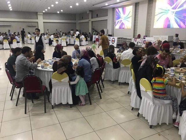 Eğitim Bir-Sen Ergani Şubesi iftarda bir araya geldi