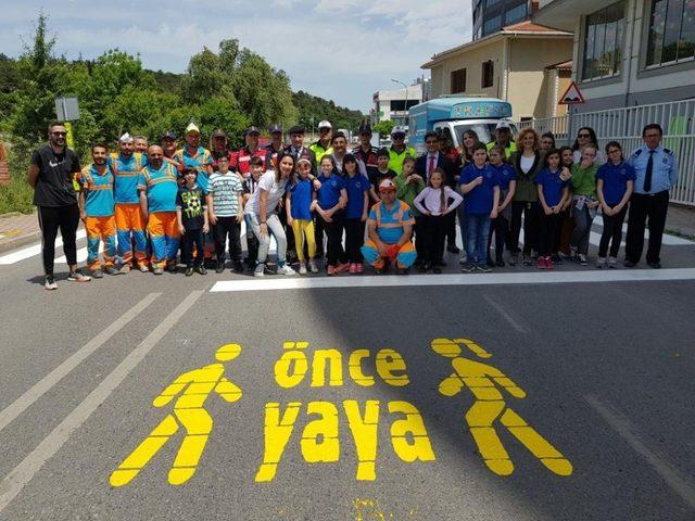 İstanbul İl Jandarma Komutanlığı öğrencilere trafikte farkındalık eğitimi verdi