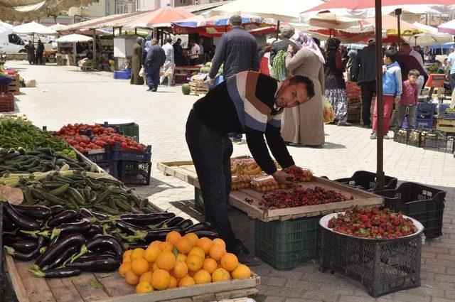 Pazarda fiyatlar düştü