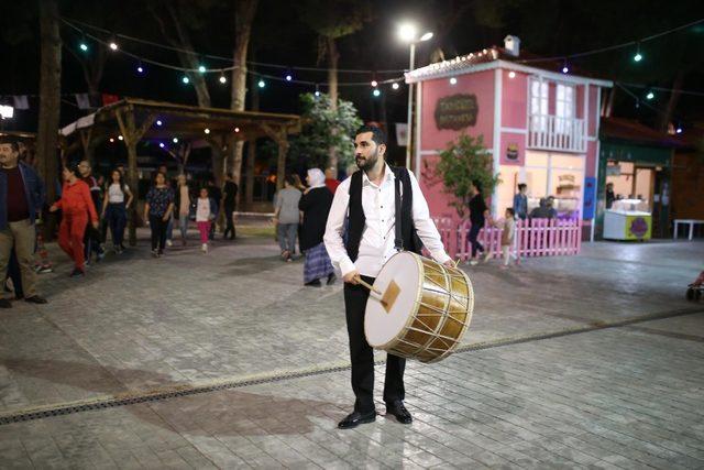 Kepez’in Ramazan Sokağı ilgi görüyor