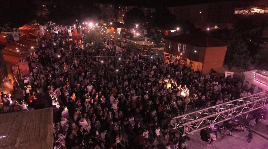 Kepez&rsquo;in Ramazan Sokağı ilgi g&ouml;r&uuml;yor