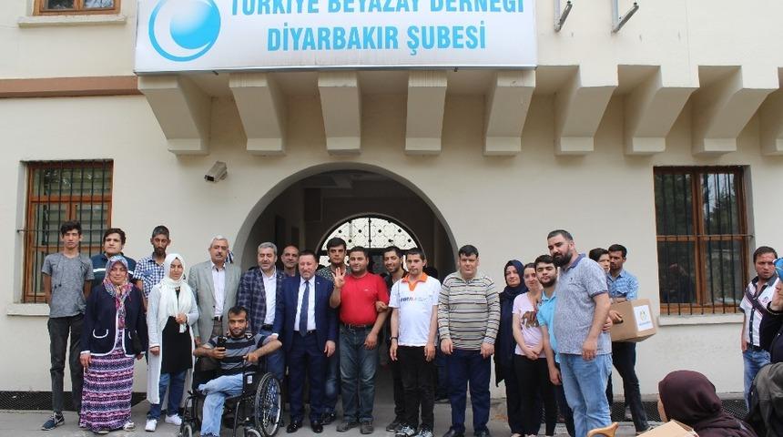 Başkan Beyoğlu&rsquo;ndan engelli vatandaşlara gıda yardımı