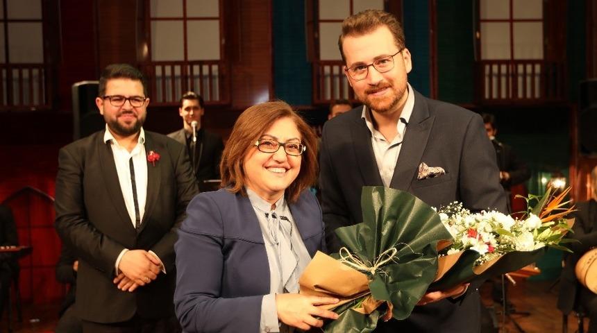 İhsan G&uuml;ven&ccedil;&rsquo;ten muhteşem konser