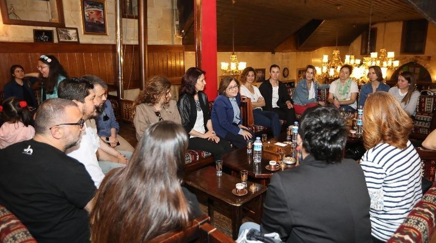 &Uuml;nl&uuml; T&uuml;rk kadın şefleri gastronomi kenti Gaziantep&rsquo;te