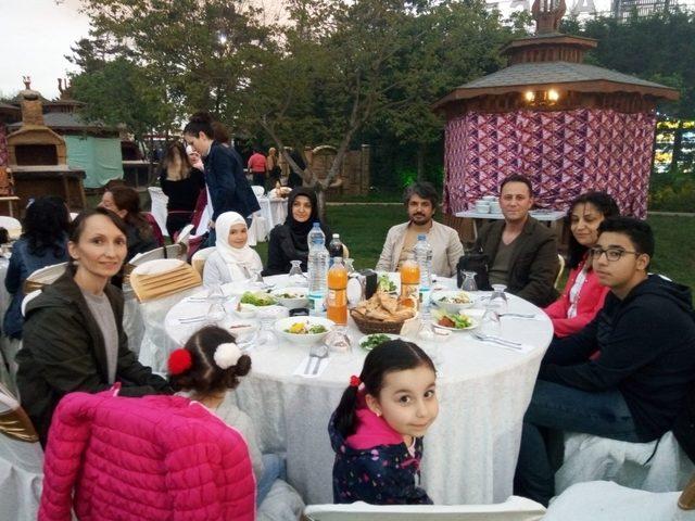 İlçe Milli Eğitim personeli iftarda buluştu