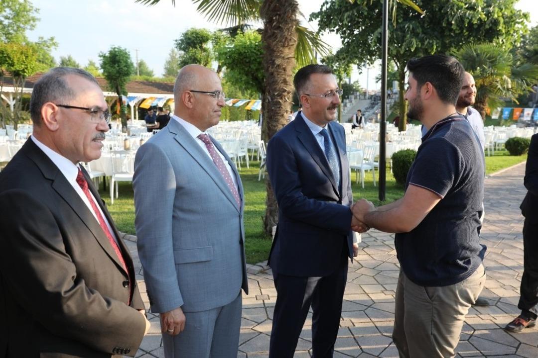 AK Parti Adapazarı İl&ccedil;e Danışma Meclisi iftar programında ger&ccedil;ekleştirildi