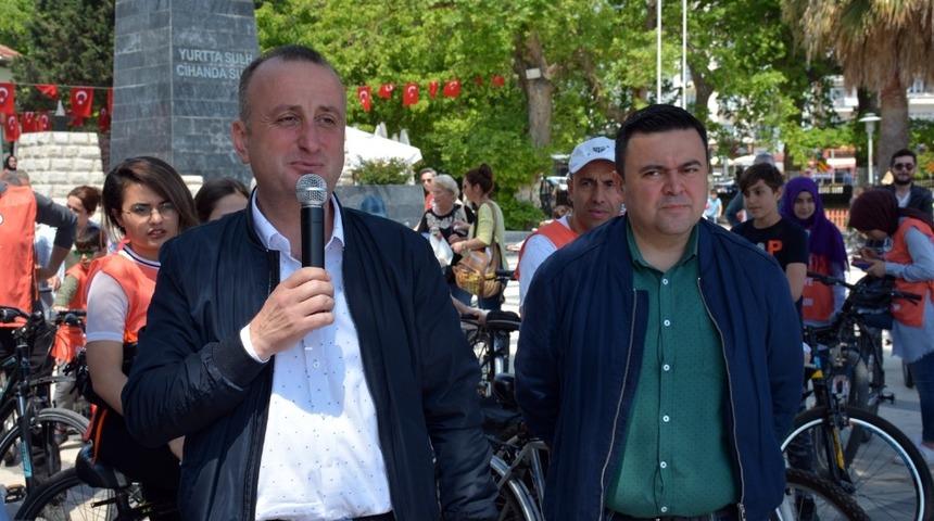 Sinop&rsquo;ta TEMA&rsquo;dan &lsquo;K&ouml;m&uuml;r Etme!&rsquo; bisiklet turu