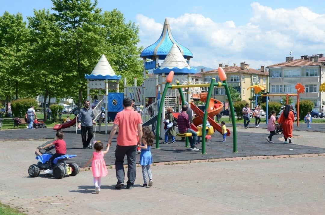 G&uuml;neşi g&ouml;ren Ordulular sahile koştu