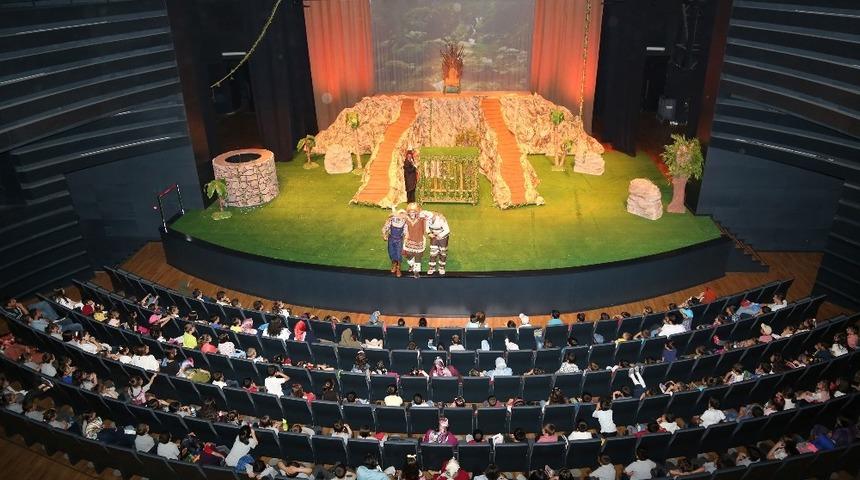 Konya&rsquo;da Şehir Tiyatrosu, k&uuml;lt&uuml;r hayatının &ouml;nemli bir par&ccedil;ası oldu