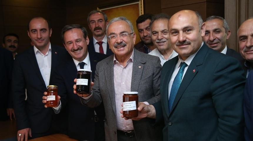 Başkan G&uuml;ler: &ldquo;Y&ouml;resel &uuml;r&uuml;nlerin &uuml;retimini teşvik edeceğiz&rdquo;