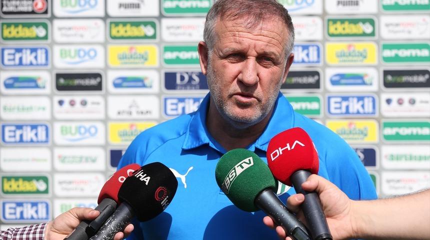 Bursaspor'da teknik direkt&ouml;r Mesut Bakkal g&ouml;revinden ayrıldı