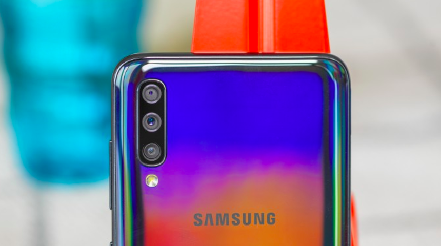 64MP kameralı telefon : Galaxy A70s 