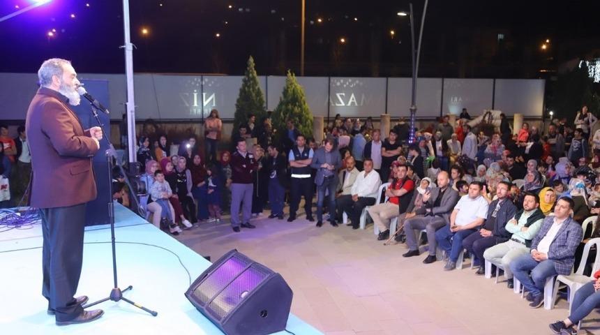 Dursun Ali Erzincanlı şiirleriyle mest etti