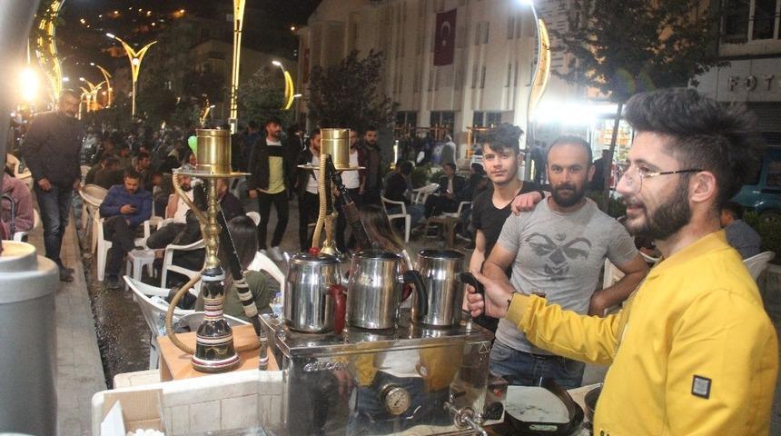 Hakkari geceleri cıvıl cıvıl