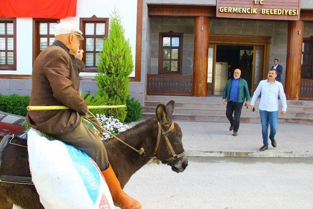 Hizmet diye buna denir