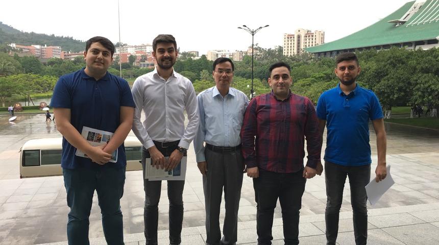 Aileleri mermerci olan Türk öğrencilerin Çin'e eğitim çıkarması