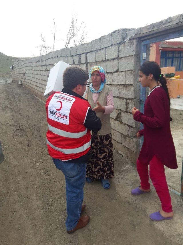 Türk Kızılay’ı Doğubayazıt Şubesi yardımlarına hızlı başladı 4