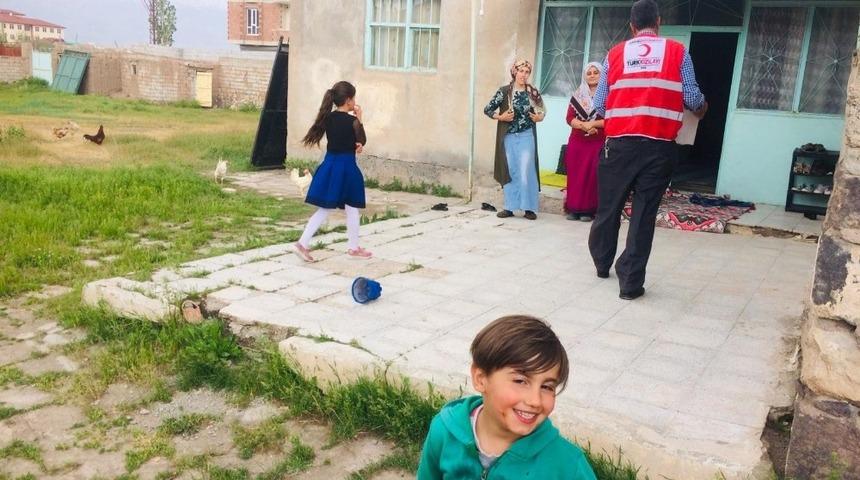 T&uuml;rk Kızılay&rsquo;ı Doğubayazıt Şubesi yardımlarına hızlı başladı