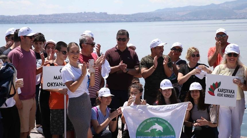 &ldquo;Geleceğimiz i&ccedil;in sokağa &ccedil;&ouml;p atmayın&rdquo;