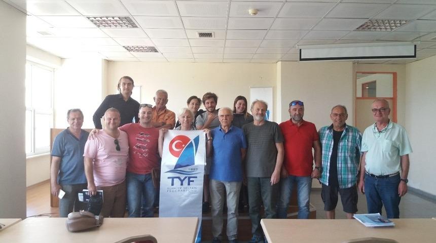 Burhaniye&rsquo;de Yelken Hakem Semineri sona erdi