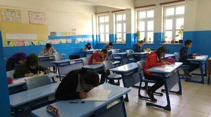 LGS ve bursluluk sınavı &ouml;ncesi deneme sınavı