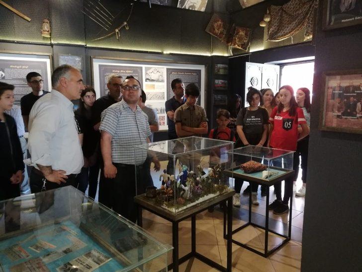 Gördeslilerden ’Şehit Makbule’ye vefa’ gezisi G4