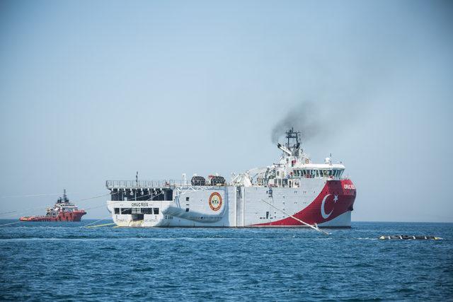 İlk yerli ve milli sismik araştırma gemisi Oruç Reis Marmara'yı karış karış inceliyor
